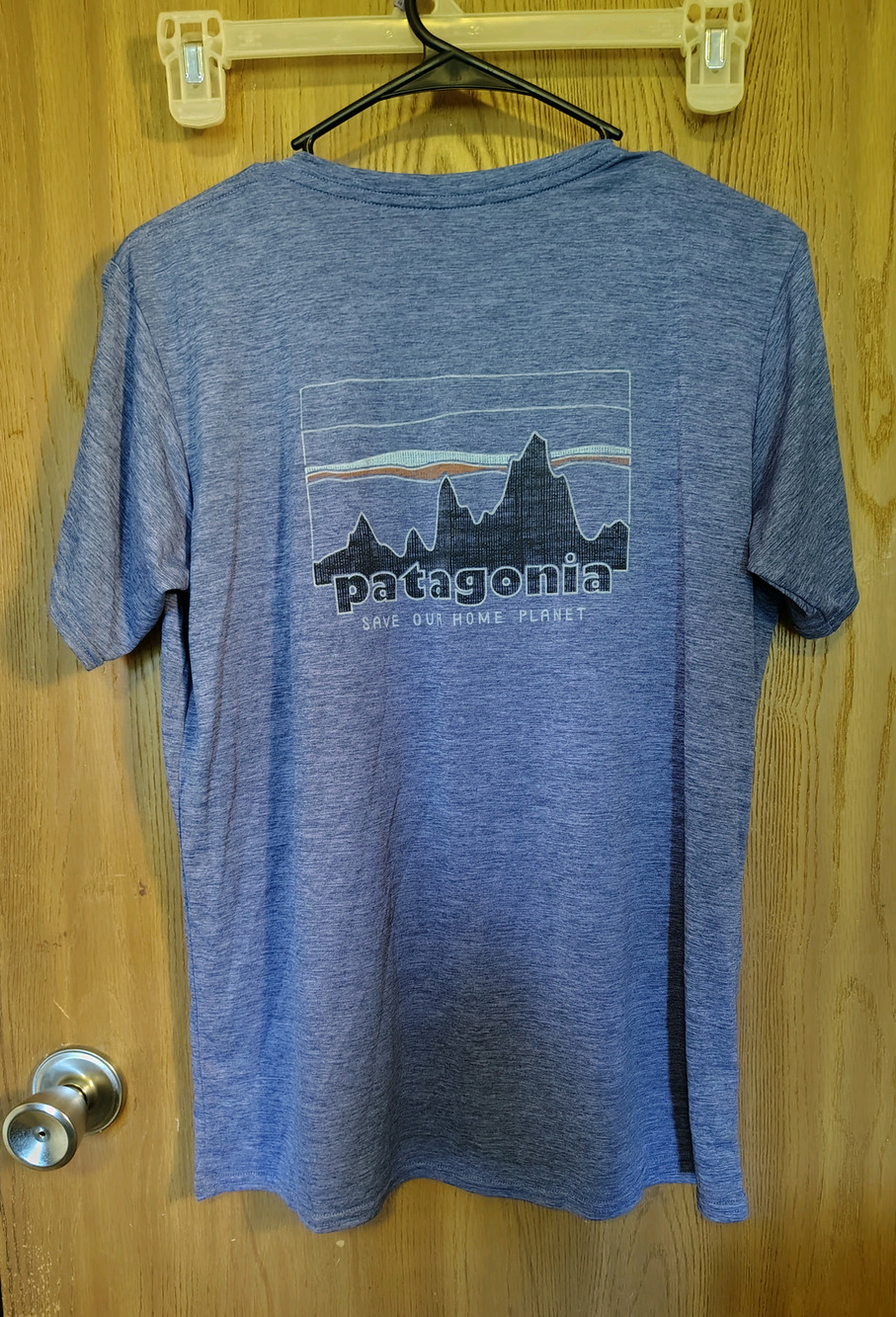 Patagonia lightweight hiking shirt Save Our Home Planet Capllene cool Daily L